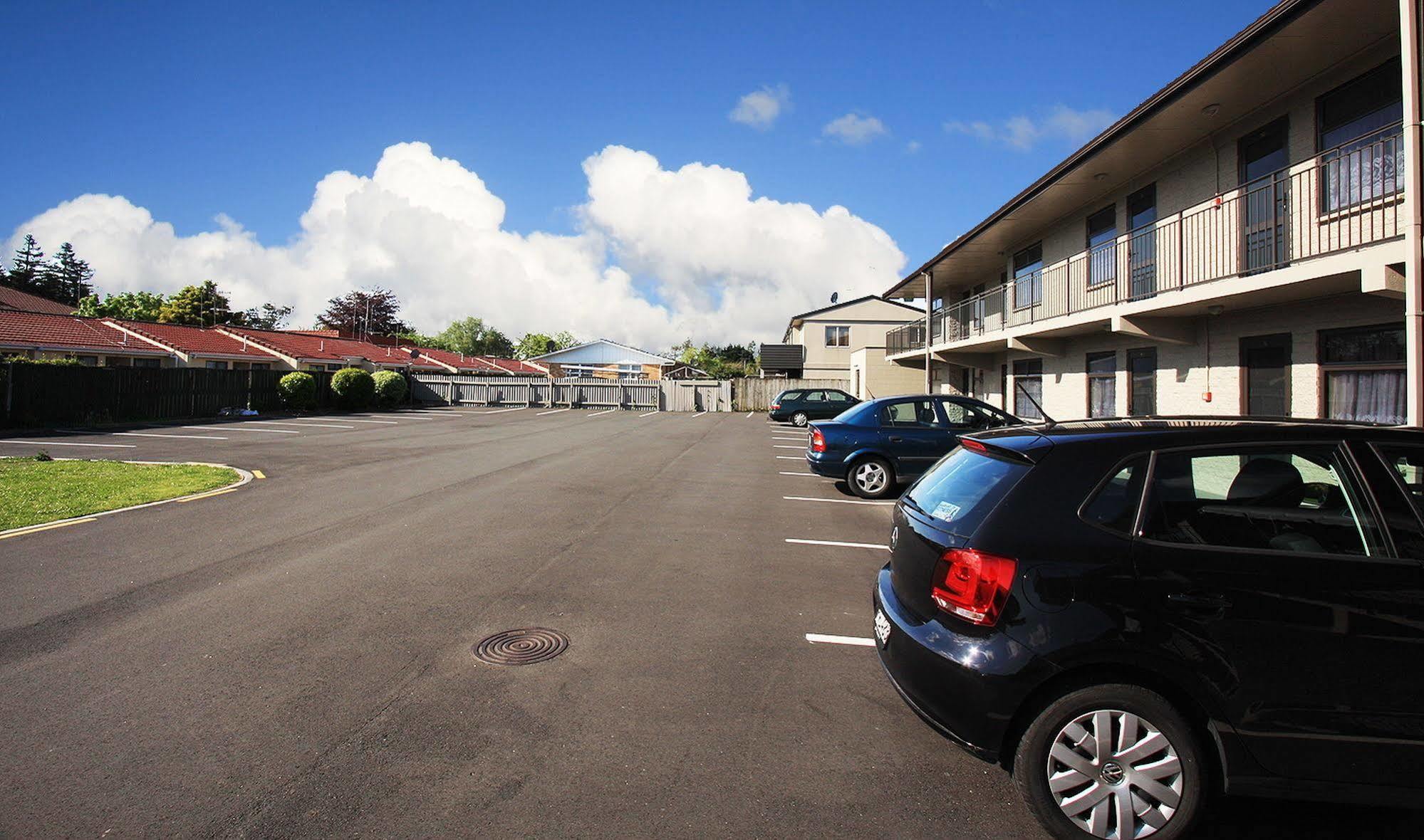 Auto Lodge Motel Hamilton Buitenkant foto