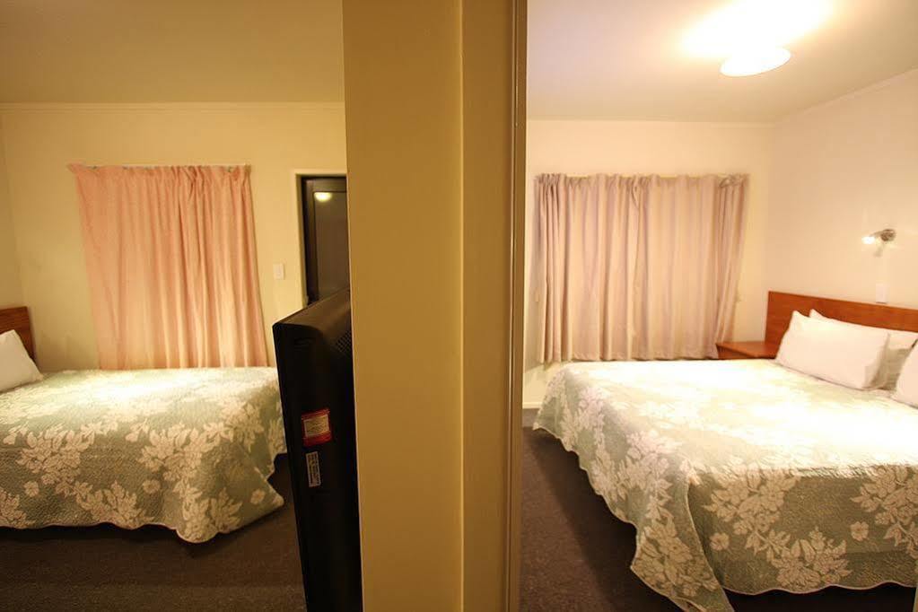 Auto Lodge Motel Hamilton Buitenkant foto